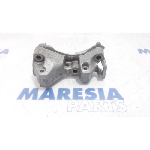 Peugeot - 508 - Engine mount