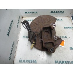 Alfa Romeo - 156 - Fusee links-achter