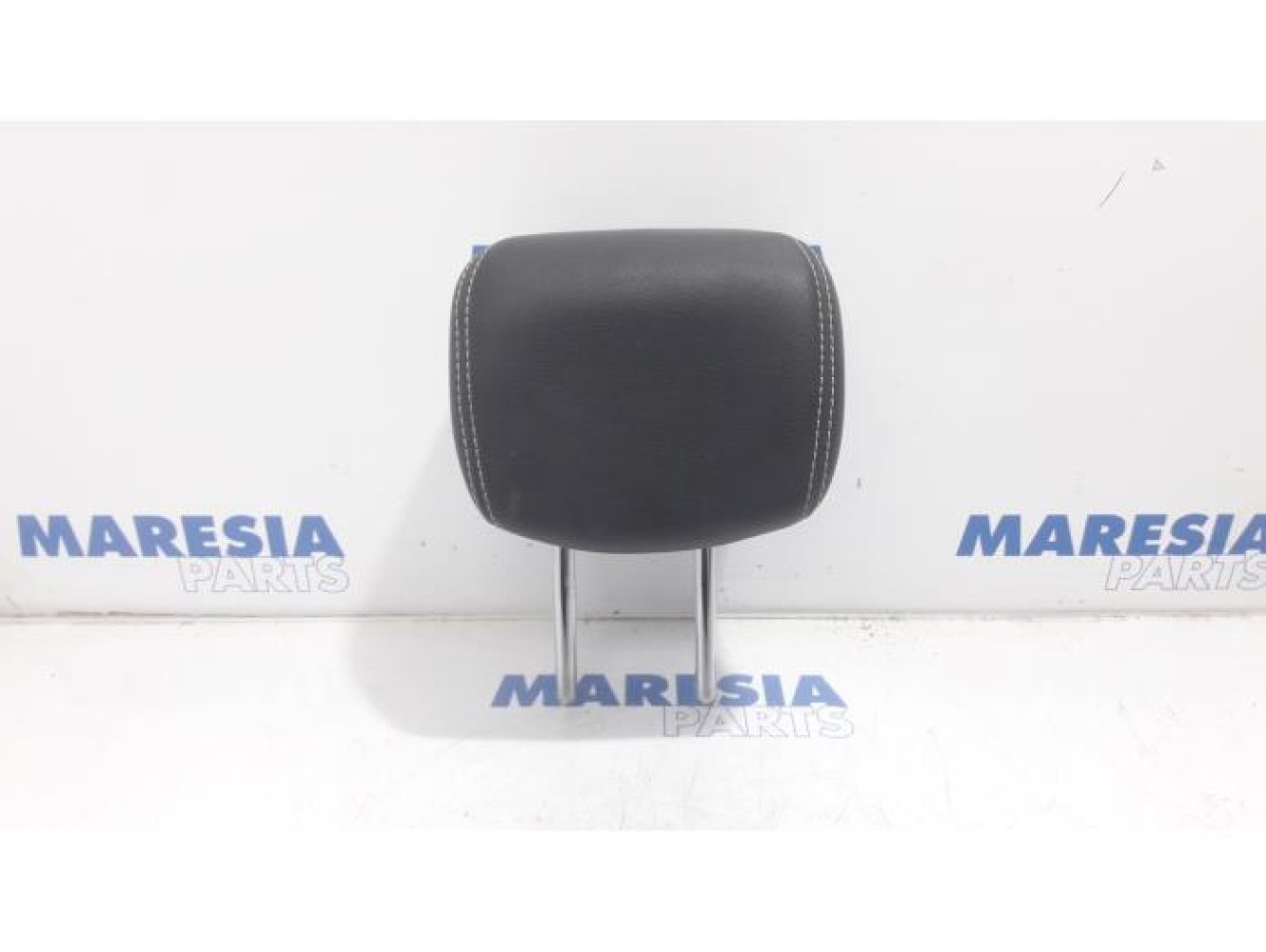 Renault - Megane - Headrest