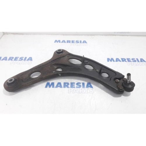Renault - Trafic - Front lower wishbone, right