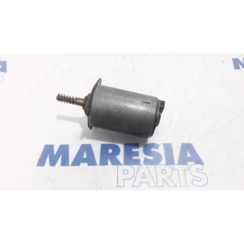 Peugeot - 207 - Camshaft adjuster