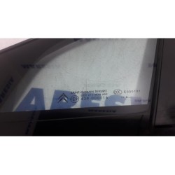 Citroen - C5 - Quarter light, front left