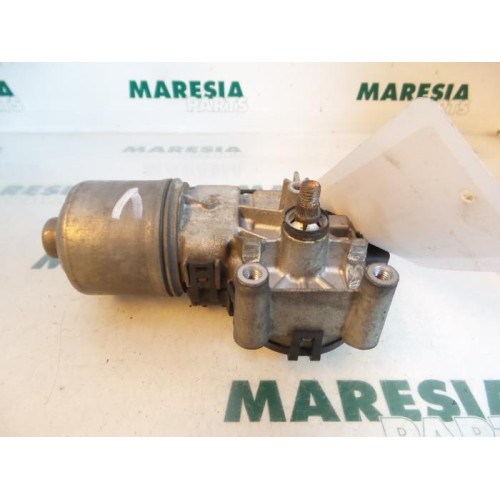 Alfa Romeo - GT - Front wiper motor