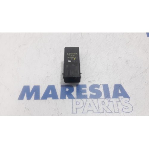 Peugeot - Expert - Glow plug relay