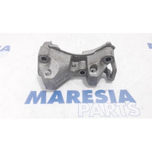 Peugeot - 508 - Engine mount