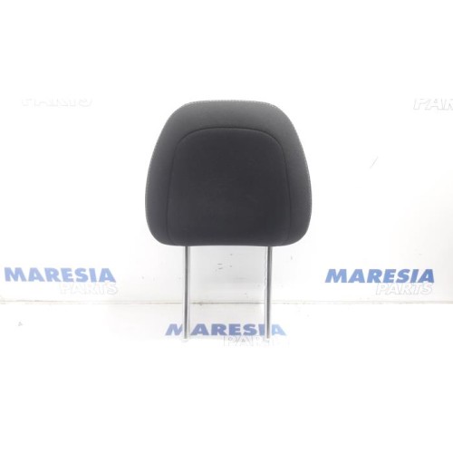 Citroen - C4 - Headrest