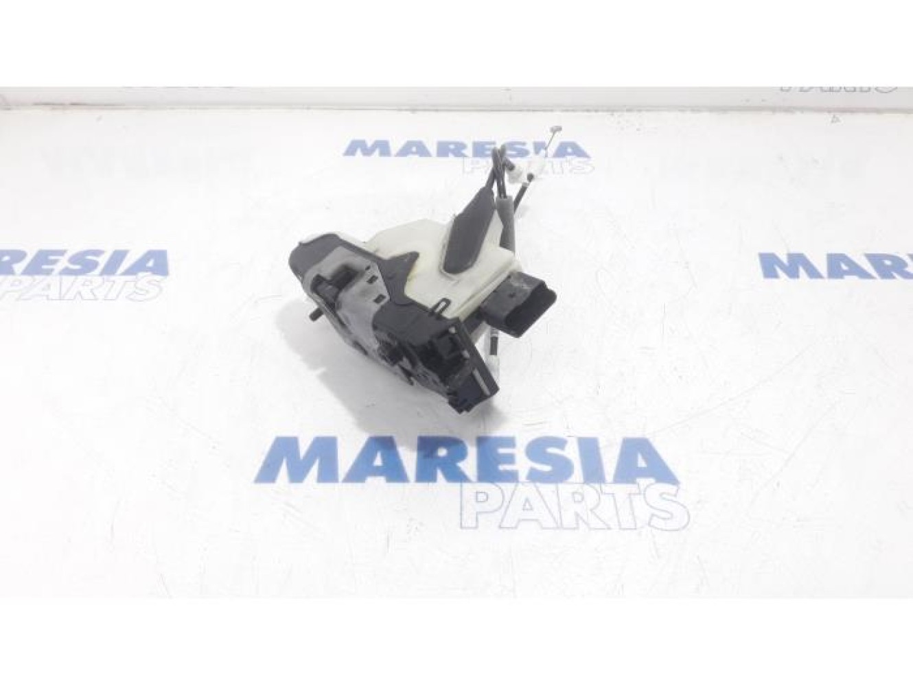 Peugeot - 208 - Door lock mechanism 4-door, front left