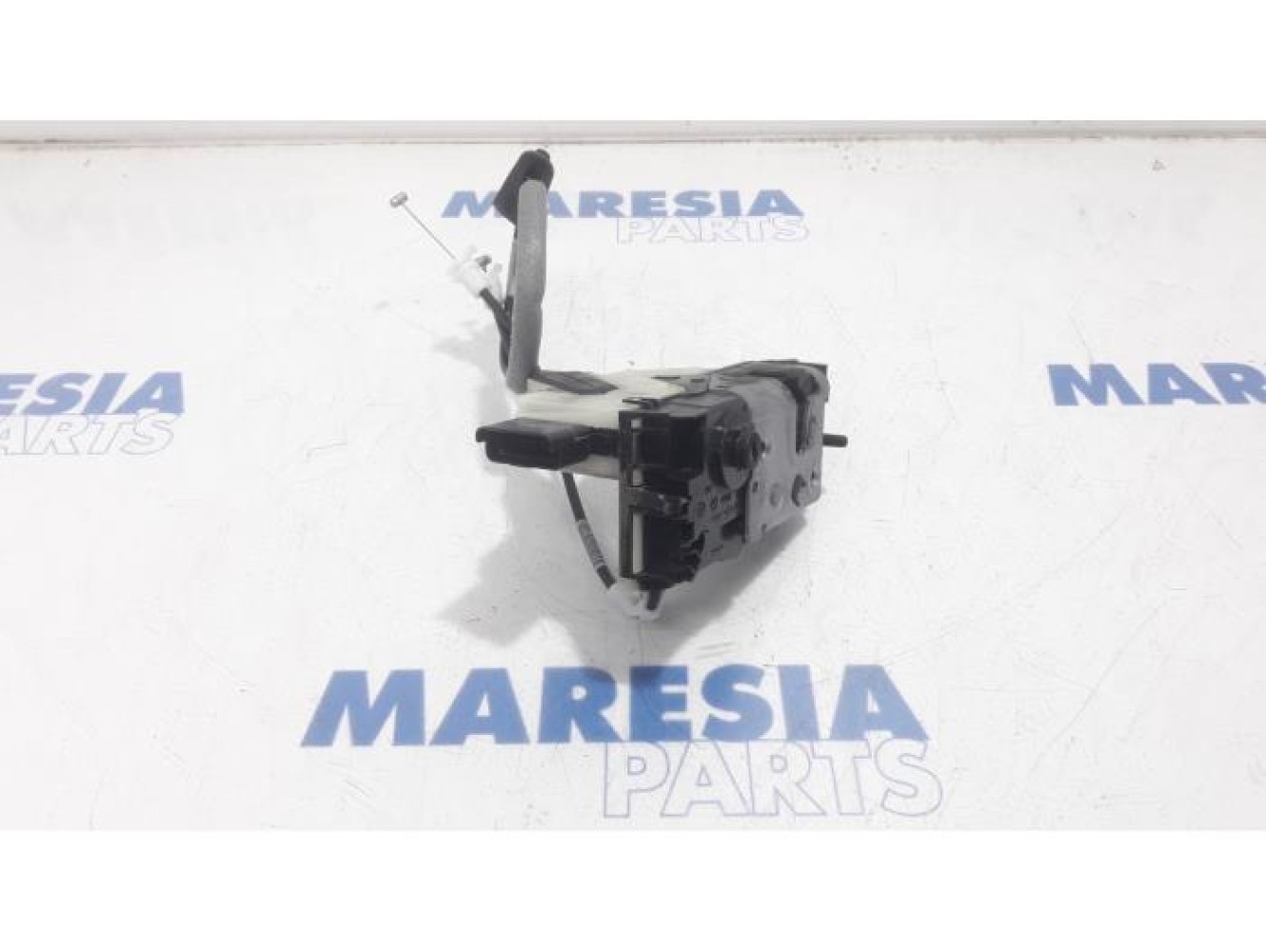 Peugeot - 208 - Front door lock mechanism 4-door, right