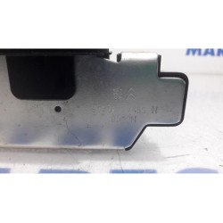 Peugeot - 208 - Tailgate lock mechanism