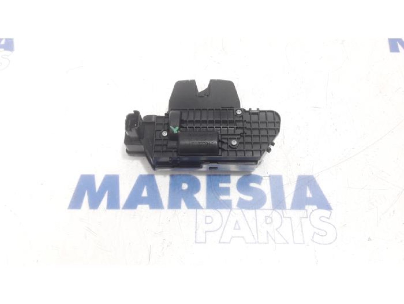 Peugeot - 208 - Tailgate lock mechanism