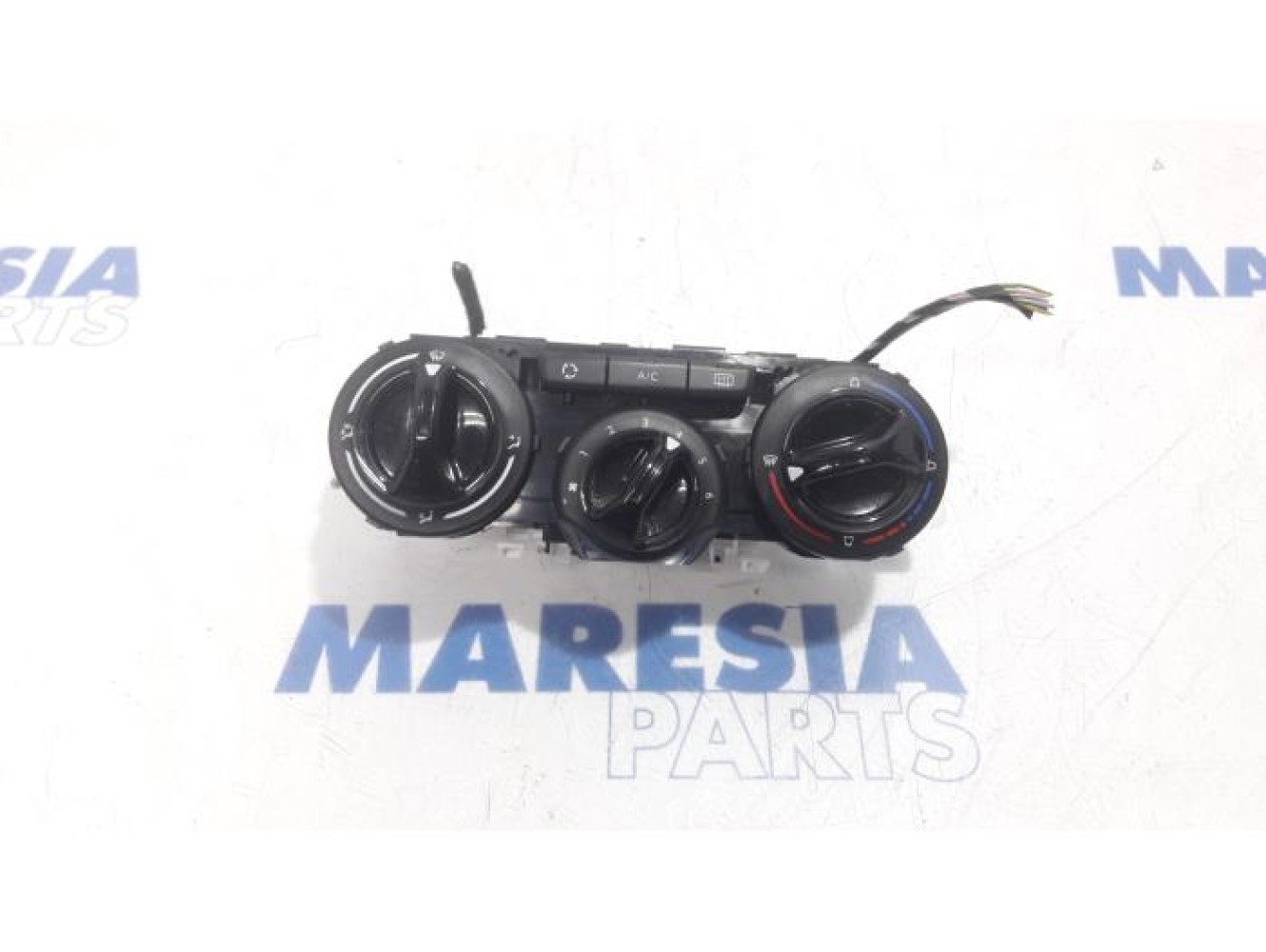Peugeot - 208 - Heater control panel