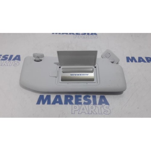 Peugeot - 208 - Sun visor