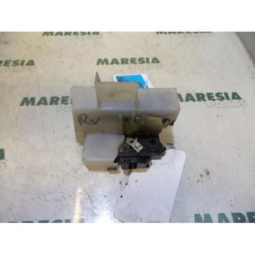 Renault - Megane Scenic - Front door lock mechanism 4-door, right