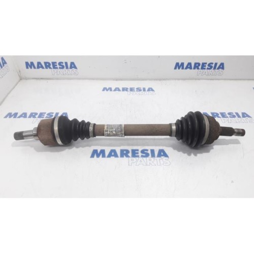 Citroen - C5 - Aandrijfas links-voor