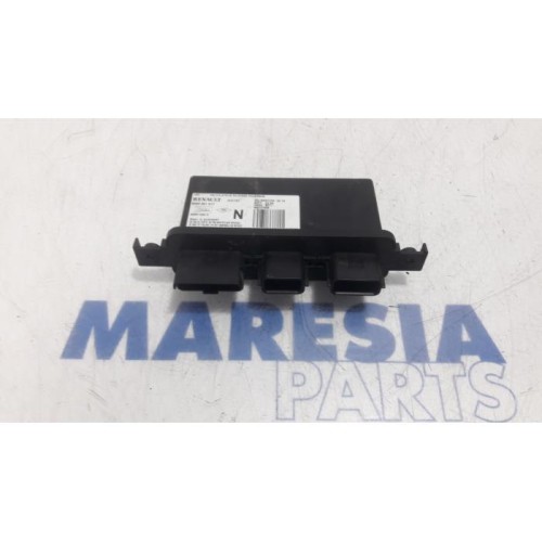 Renault - Clio - Computer lighting module