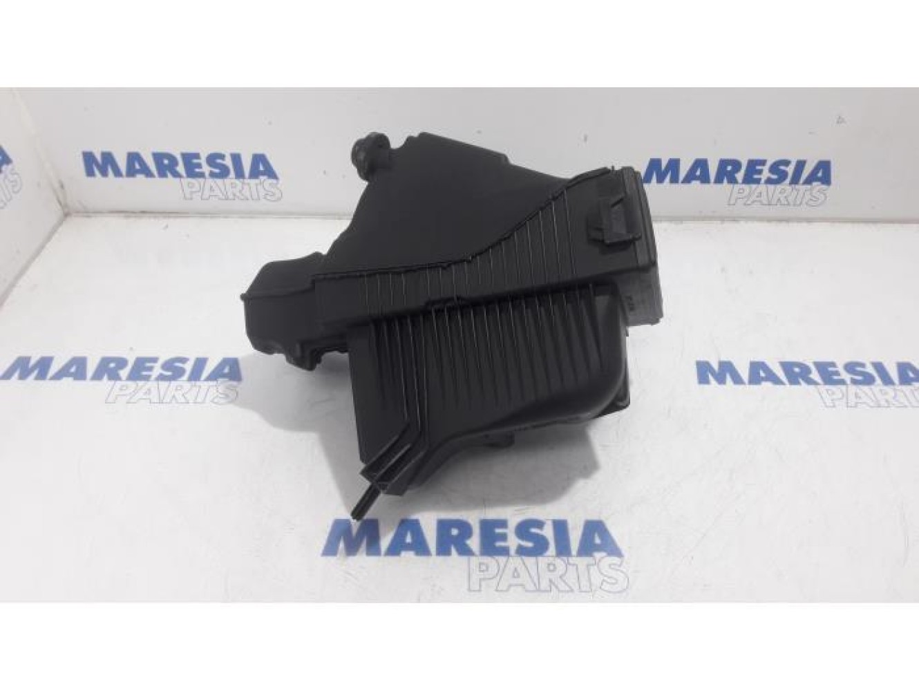 Renault - Clio - Air box