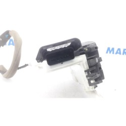 Peugeot - 3008 - Front door lock mechanism 4-door, right