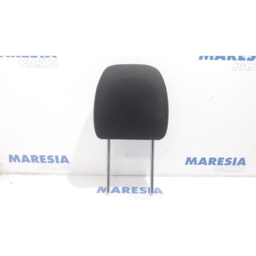 Peugeot - 3008 - Headrest