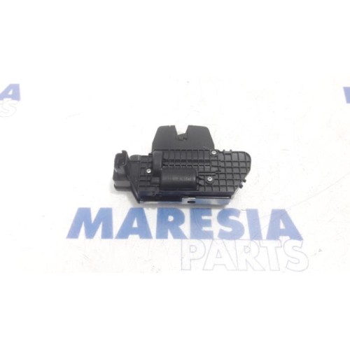 Peugeot - 3008 - Tailgate lock mechanism