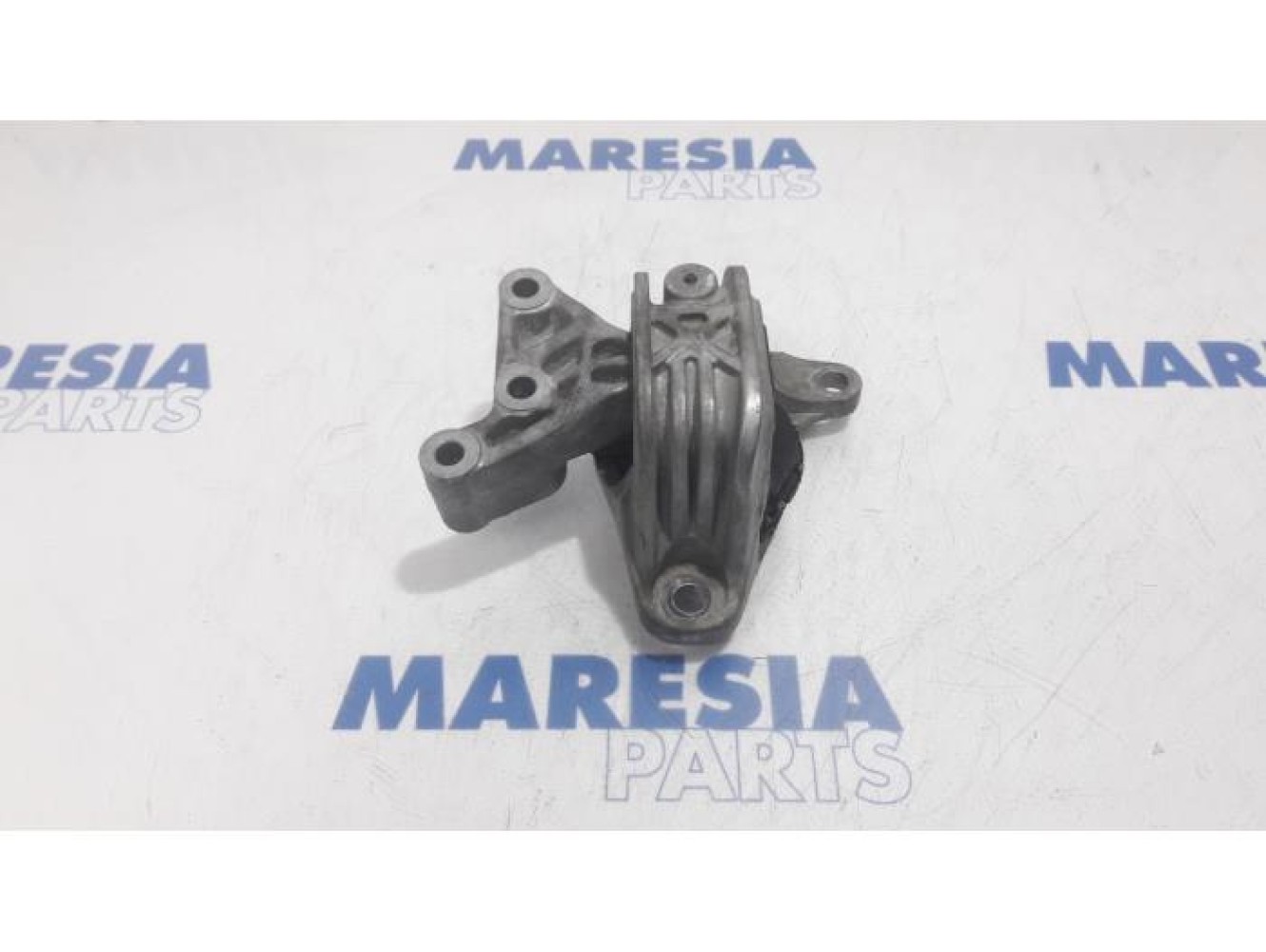 Fiat - 500 - Engine mount