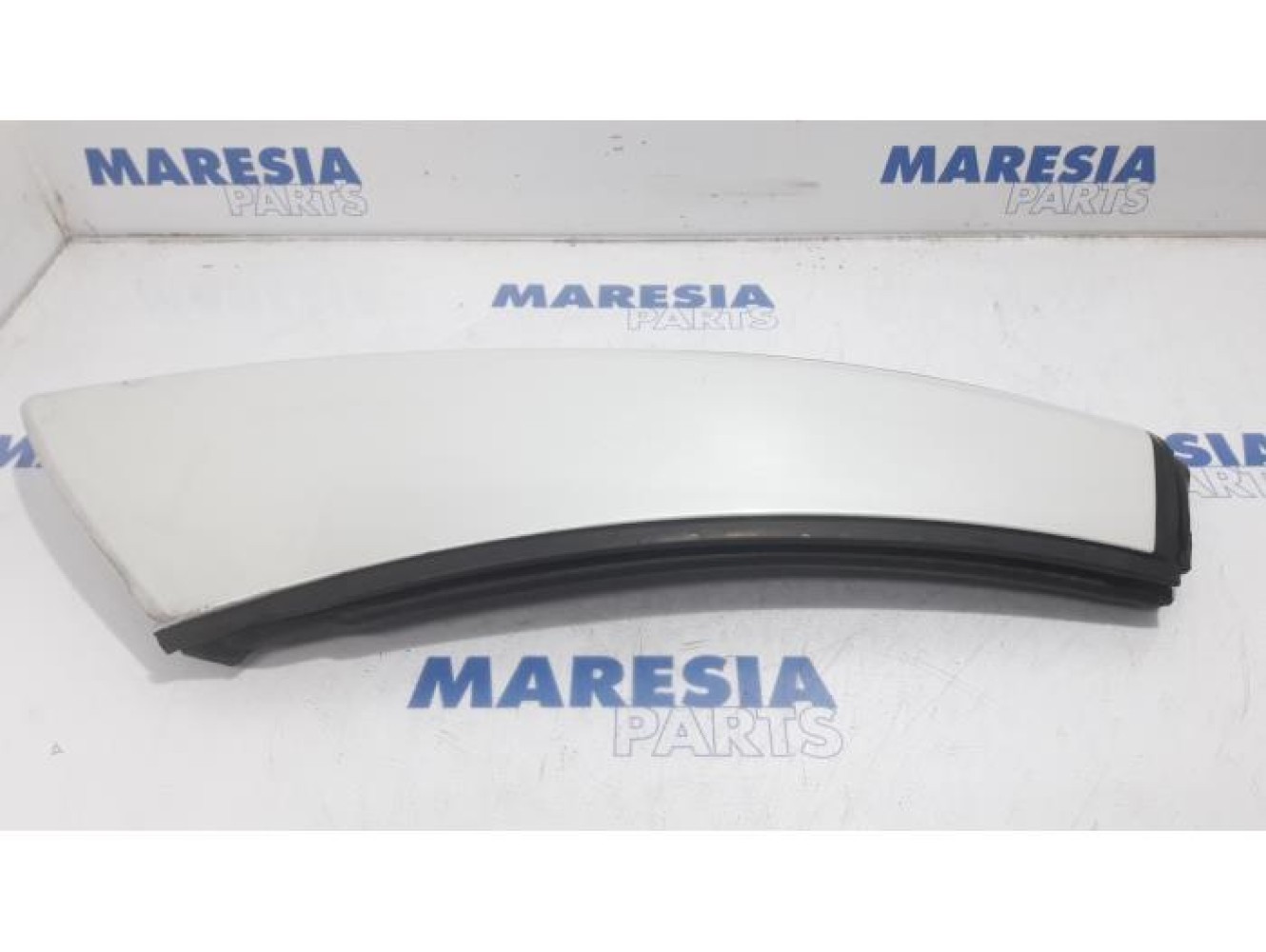 Peugeot - 308 - Rear strip, right