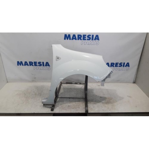 Renault - Kangoo - Front wing, right