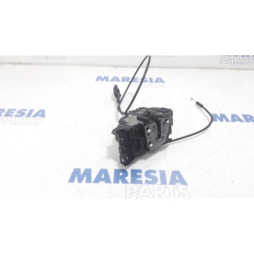 Renault - Clio - Door lock mechanism 2-door, right