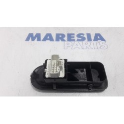 Renault - Clio - Multi-functional window switch