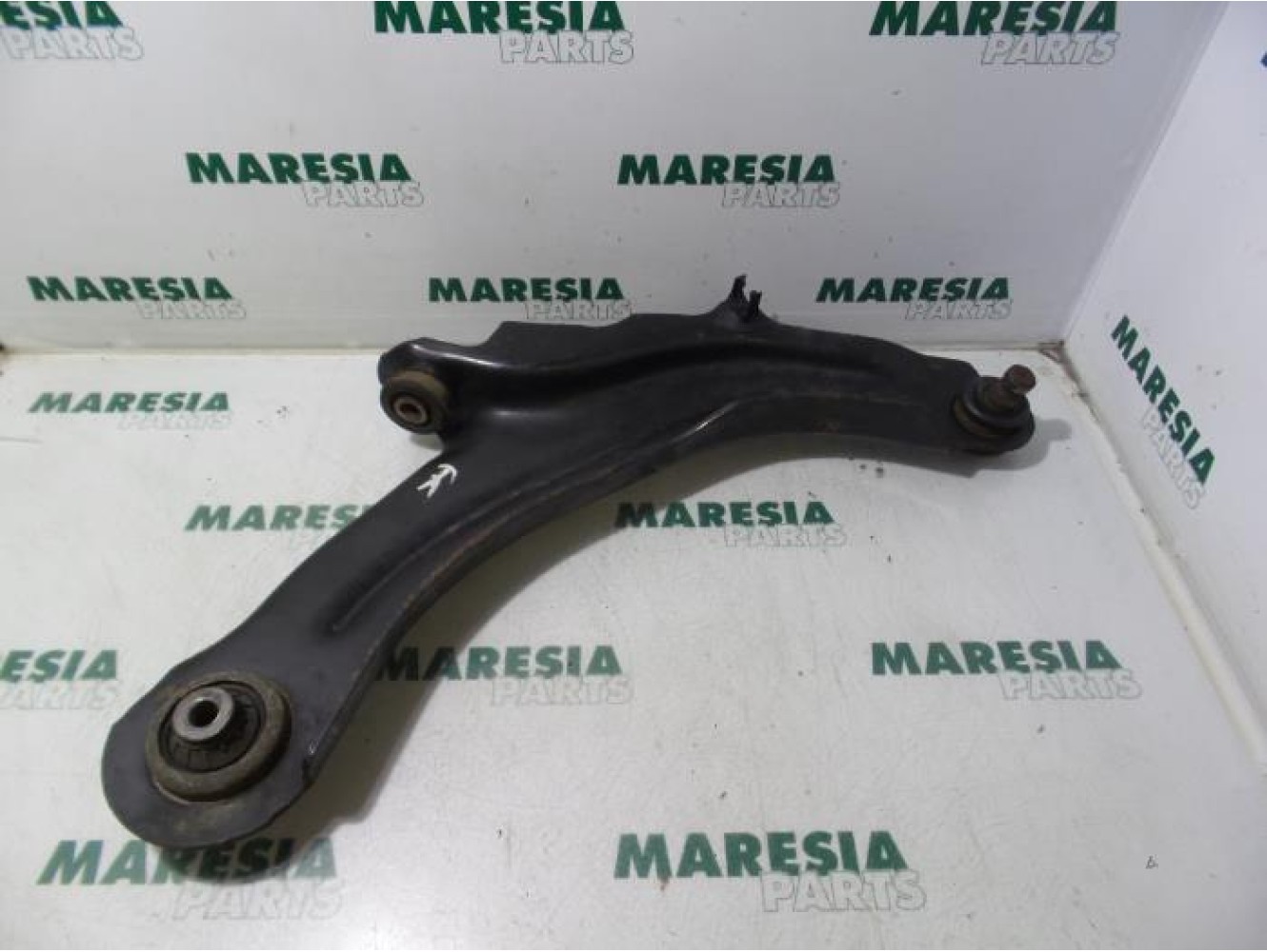 Renault - Megane Scenic - Front lower wishbone, right