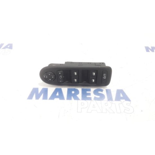 Peugeot - 508 - Multi-functional window switch