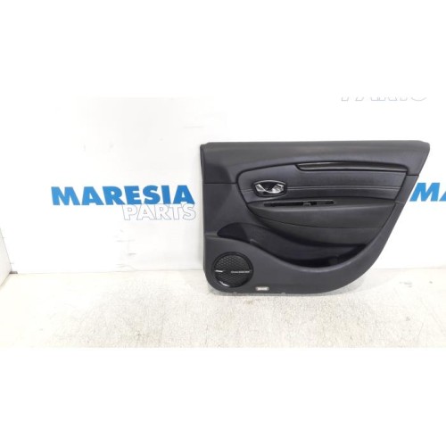Renault - Scenic - Front door trim 4-door, right