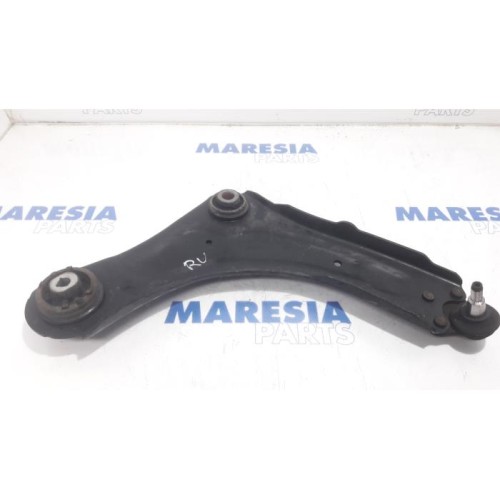 Renault - Scenic - Front lower wishbone, right