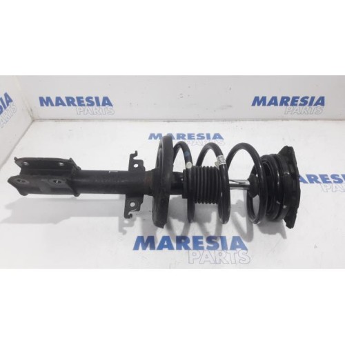 Renault - Scenic - Front shock absorber rod, left