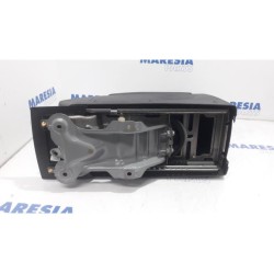 Renault - Scenic - Middle console