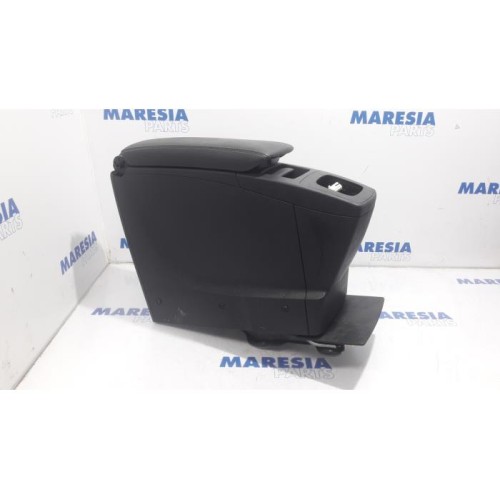 Renault - Scenic - Middle console