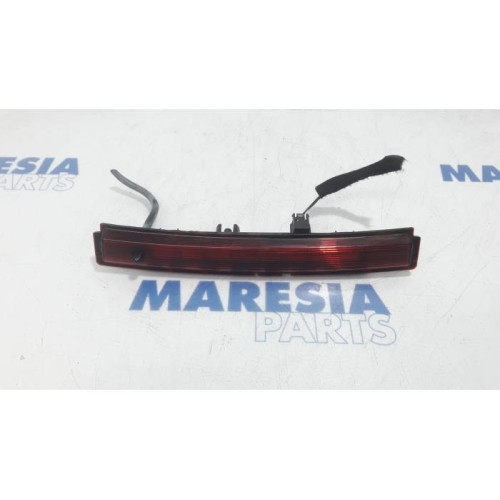 Renault - Clio - Third brake light
