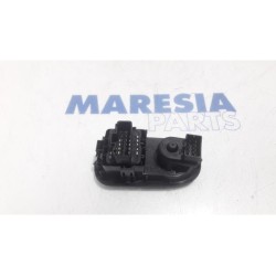 Renault - Kangoo - Multi-functional window switch