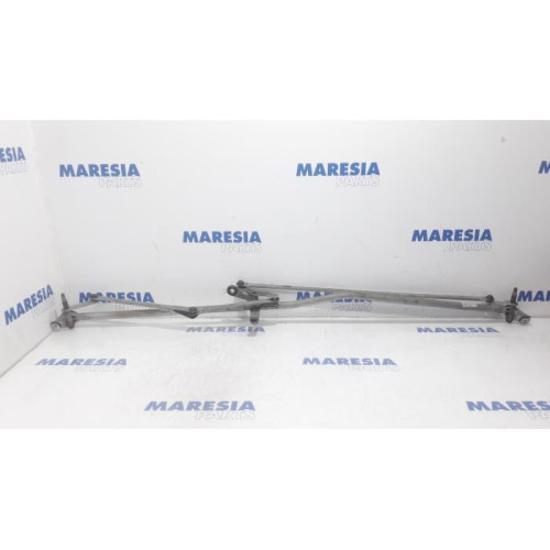 Peugeot - 308 - Wiper mechanism