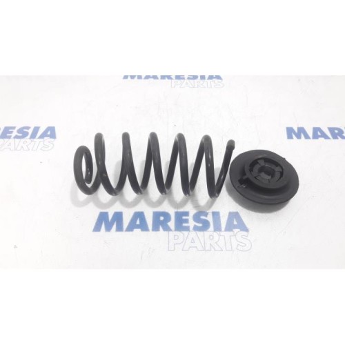 Renault - Clio - Rear coil spring