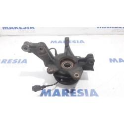 Renault - Clio - Knuckle, front right