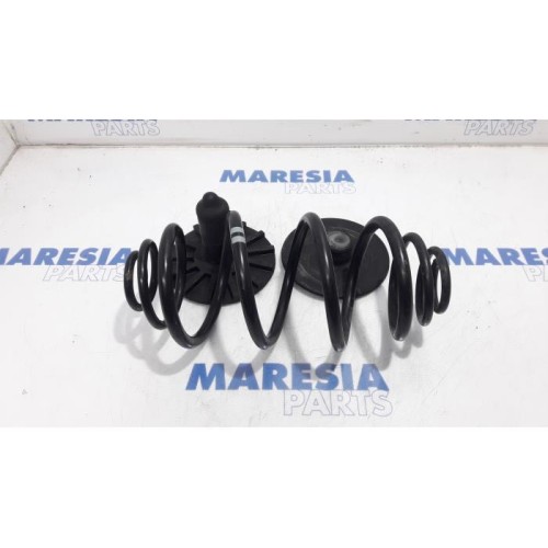Renault - Kangoo - Rear coil spring
