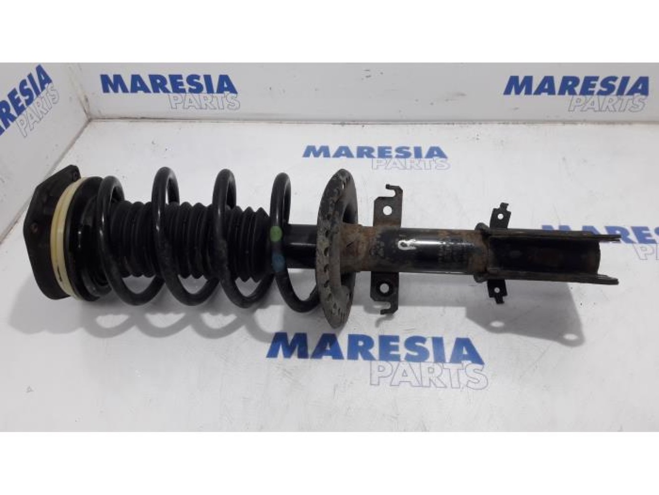 Renault - Kangoo - Front shock absorber rod, right
