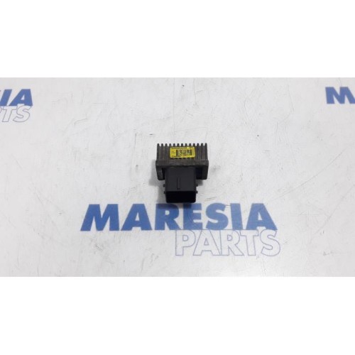 Renault - Kangoo - Glow plug relay