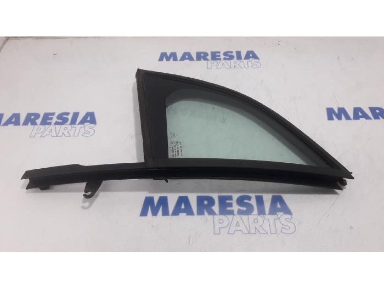 Citroen - DS3 - Quarter light, front left