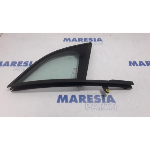 Citroen - DS3 - Quarter light, front right