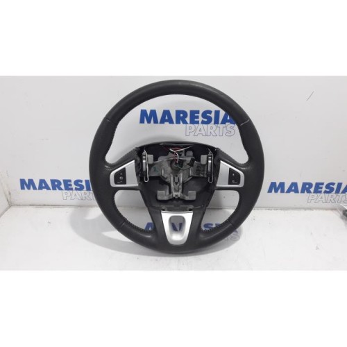 Renault - Scenic - Steering wheel