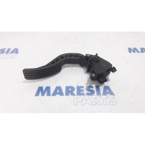 Renault - Scenic - Gaspedaalpositie Sensor