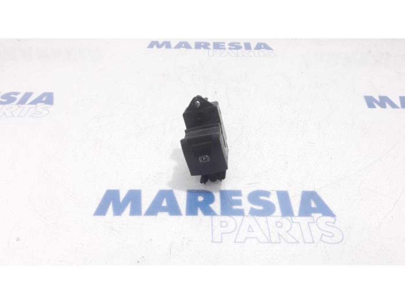 Renault - Scenic - Parking brake switch