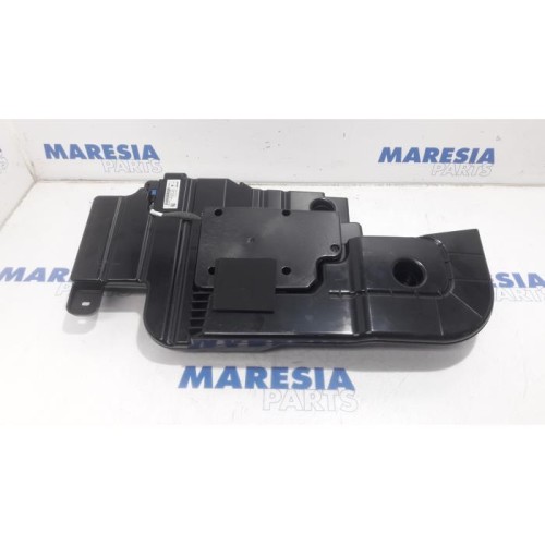 Renault - Scenic - Subwoofer