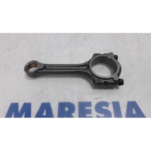 Renault - Clio - Connecting rod